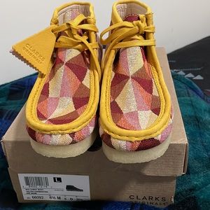 Clarks Wallabee boots, size 8.5 in women’s, yellow combo